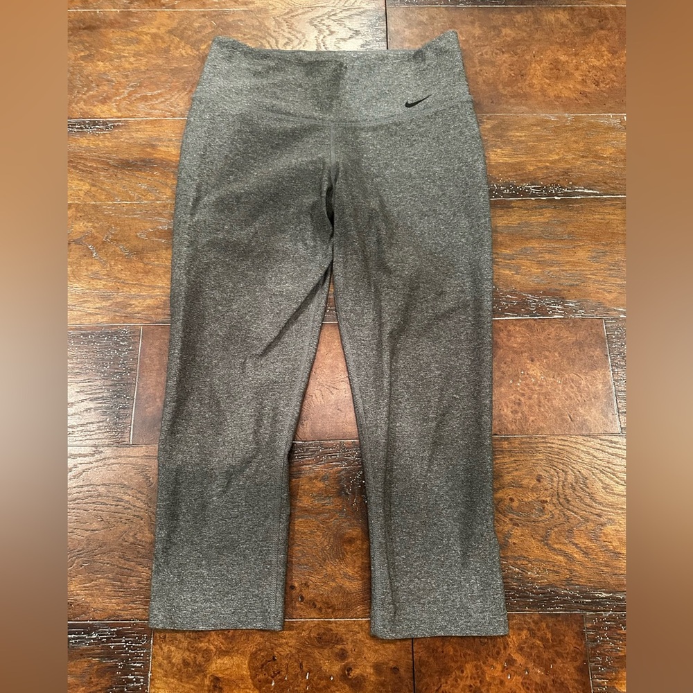 Nike - Dri-Fit “Ten Less Plastic Bottles/One Legend” Cropped Leggings